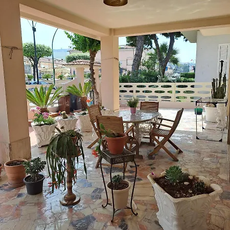 Apartment Bouganville Casa Ambiente Climatizzato Con Wi Fi Pineto