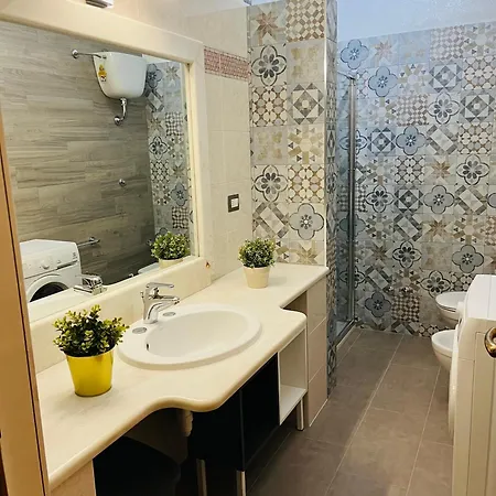 アパート Bouganville Casa Ambiente Climatizzato Con Wi Fi ピネート