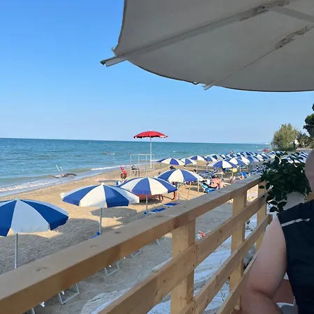 Bouganville Casa Ambiente Climatizzato Con Wi Fi * Pineto