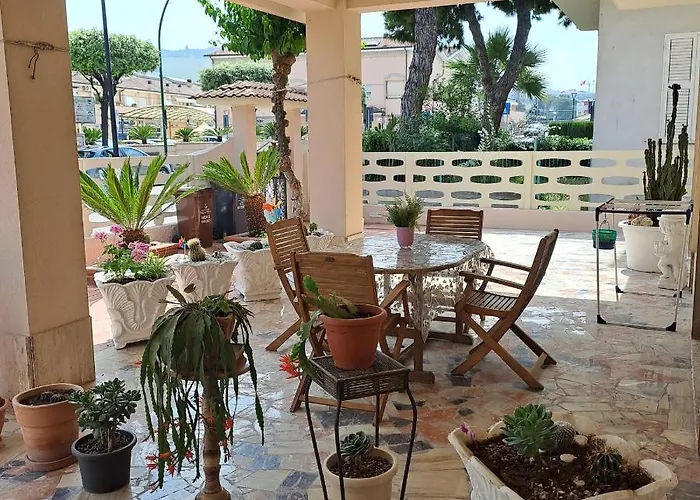 Appartement Bouganville Casa Ambiente Climatizzato Con Wi Fi Pineto